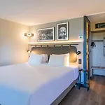 Campanile Moulins 3* Avermes