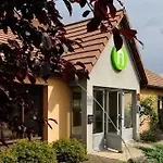 Campanile Moulins Szálloda Avermes