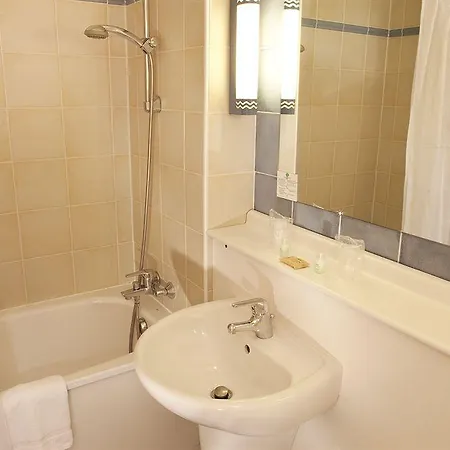 Campanile Nature - Moulins 酒店 3*