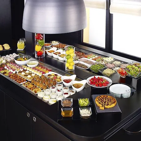 Hotell Campanile Nature - Moulins 3*