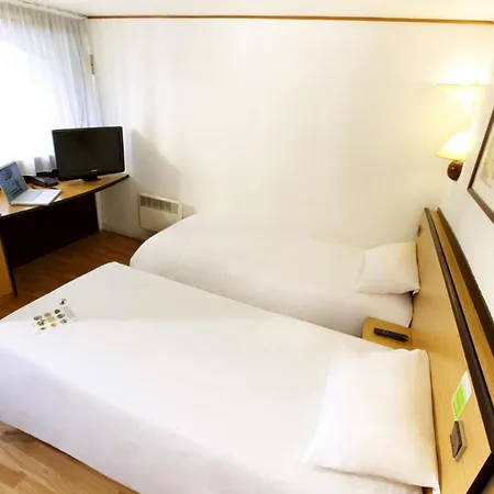 Campanile Moulins Hotel