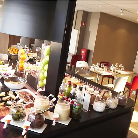 Campanile Moulins Avermes