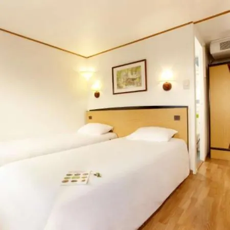 Campanile Nature - Moulins Hotel 3*