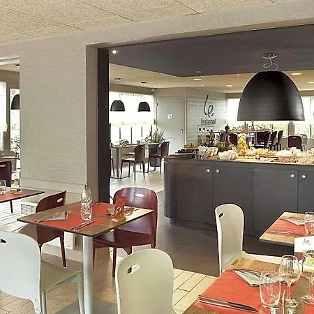 Hotel Campanile Nature - Moulins 3*