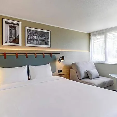 Hotel Campanile Nature - Moulins Avermes