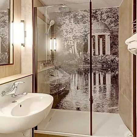 Campanile Nature - Moulins Hotel 3*
