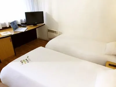 Campanile Nature - Moulins 阿维尔梅斯