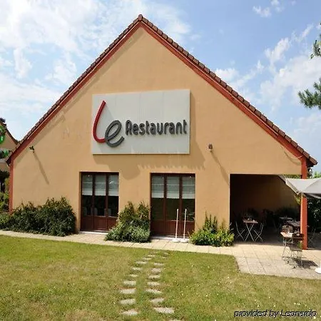 Campanile Nature - Moulins Hotell Avermes