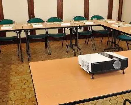 Campanile Moulins Avermes