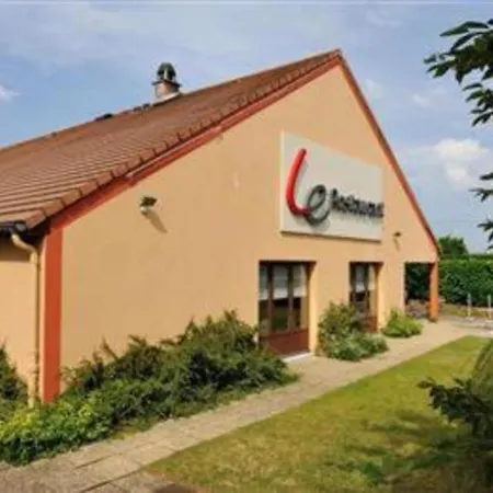 Campanile Moulins 3* Avermes