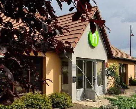Campanile Moulins Hotel Avermes