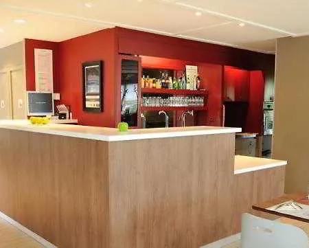 Campanile Moulins Avermes