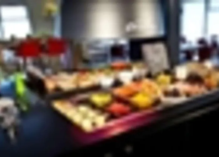 Campanile Moulins Avermes