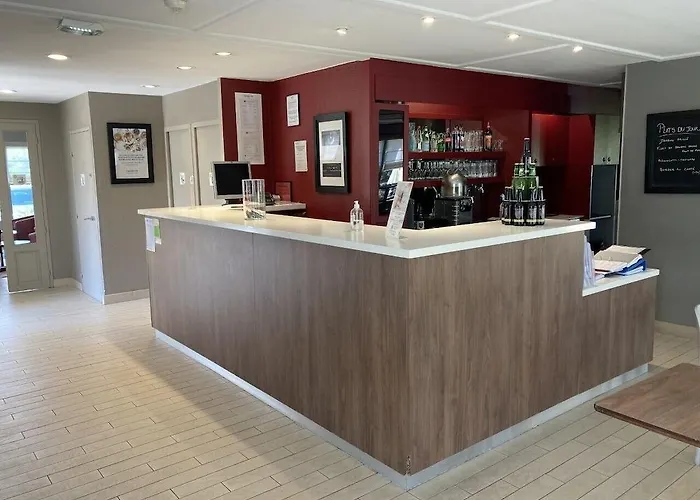 Campanile Moulins Hotel