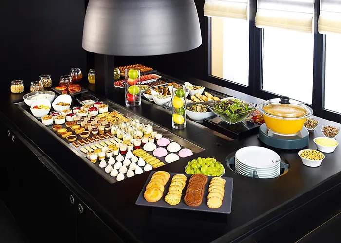 Campanile Moulins 3* Avermes