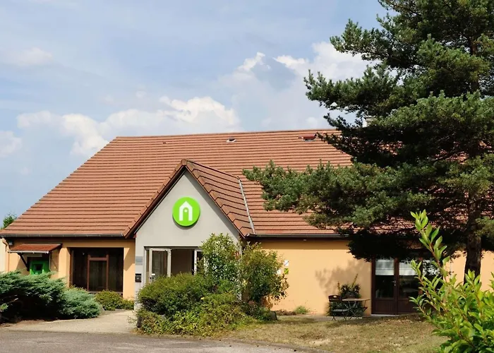 Hotel Campanile Moulins 3*