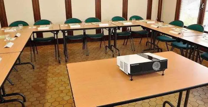 Campanile Moulins Avermes