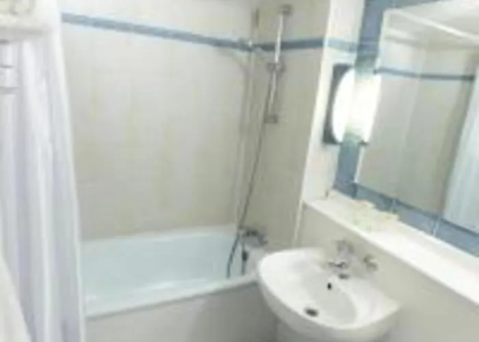 Hotel Campanile Moulins 3*